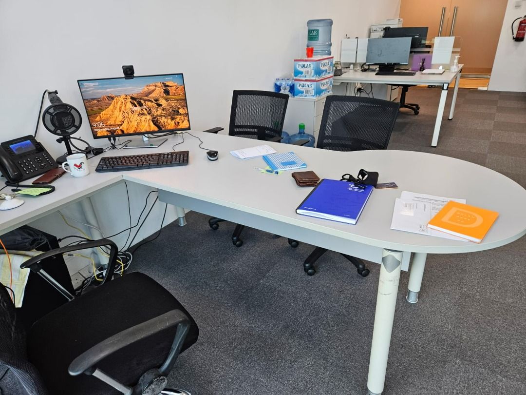 While colour Office table for sale. Loghtly used, Furniture & Home