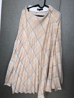 ZARA pleated skirt in pastel