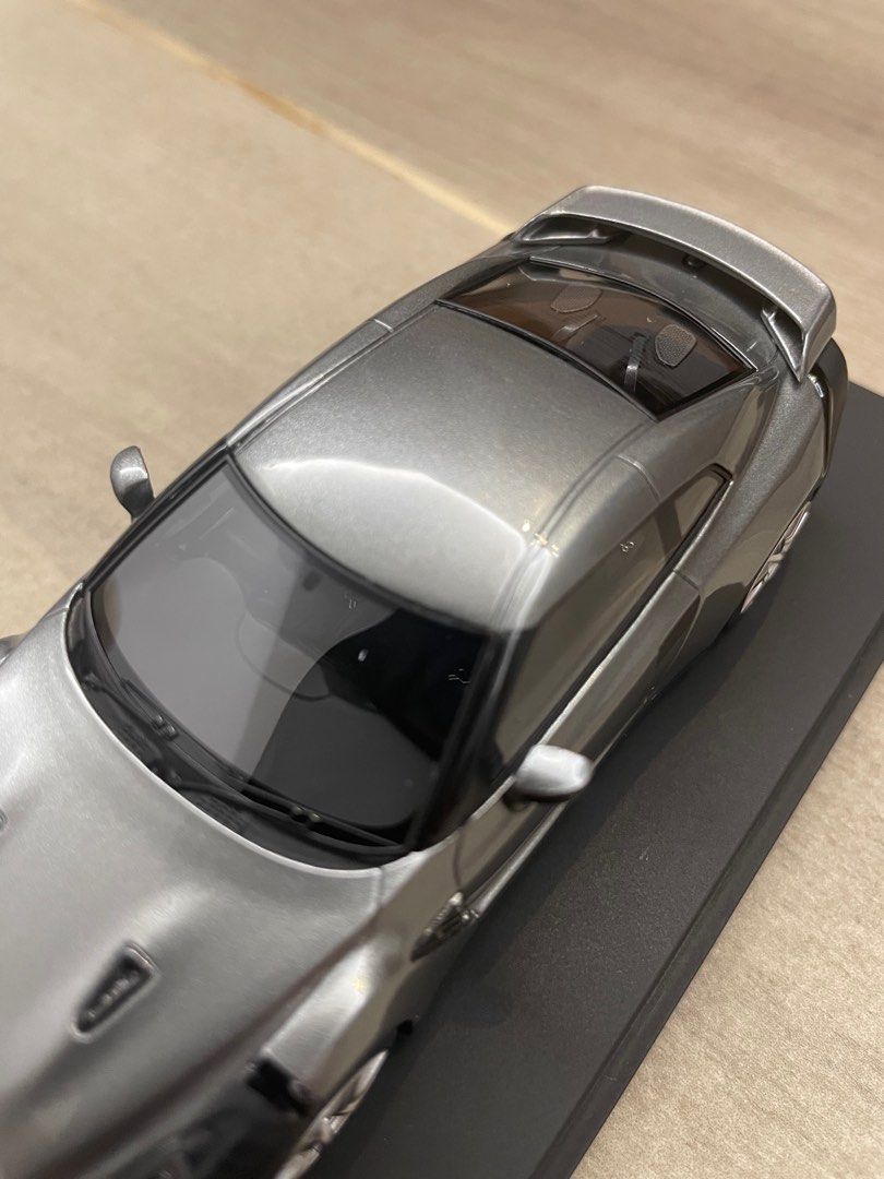 Miniature HPI 1/43 – Nissan GTR R35 Good Wood Festival Of Speed 2011, Bleu, Comme Neuve