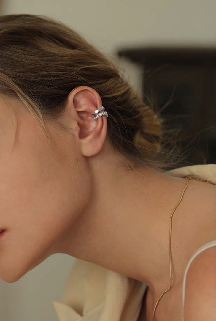 White gold ear clearance cuff