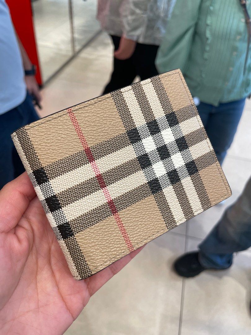 Burberry hotsell wallet hk
