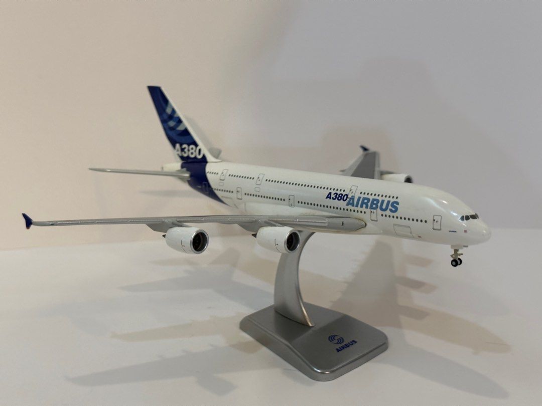 A380 飛機模型, 興趣及遊戲, 收藏品及紀念品, 明星周邊- Carousell