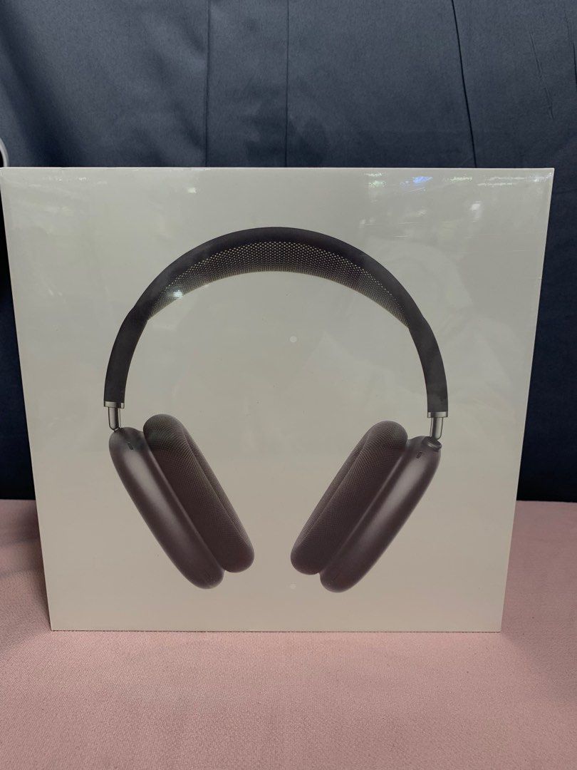 AIRPODS MAX (Category: Headphones & Headsets) located in San Juan City. Submitted by seller_accessories (Listing ID 1250094230, Image 1). Description: inclusions : - type-c to lightning cable - manual features: - high quality sound - active noise cancellation and transparency - spatial audio - working crown button (play pause, volume) - replaceable ear muffs - pop-up feature - with warranty pm for more deets.