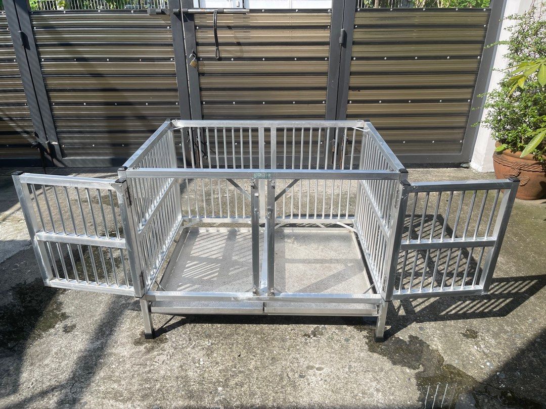 Aluminum dog outlet cage for sale