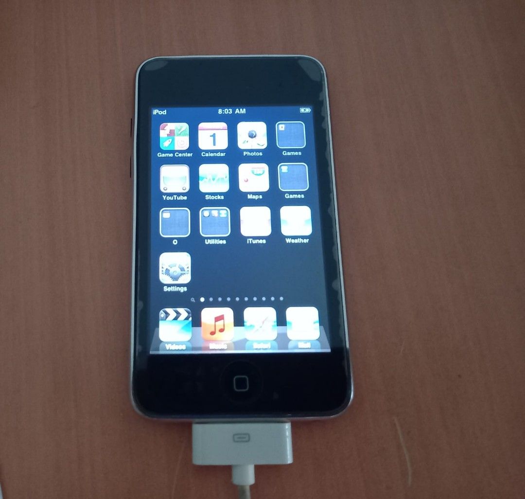 Apple ipod touch A1288, Audio, Portable Music Players on Carousell