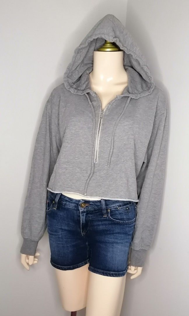 Garage cropped hotsell hoodie