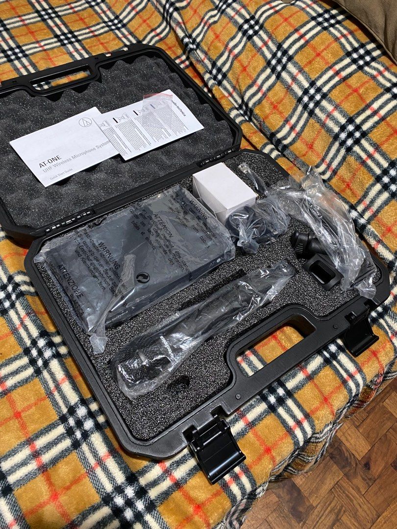 Audio Technica AT-ONE Wireless Dynamic Microphone (Category: Microphones) located in Paranaque City. Submitted by erikcvillanueva (Listing ID 1250181326, Image 2). Description: Brandnew. No issues. No scratces no dents no anything. As in brandnew. Never used. Slightly negotiable if kunin agad. Complete box and manuals etc. Never opened. .