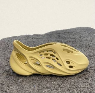 Authentic Adidas Yeezy Foam RNNR