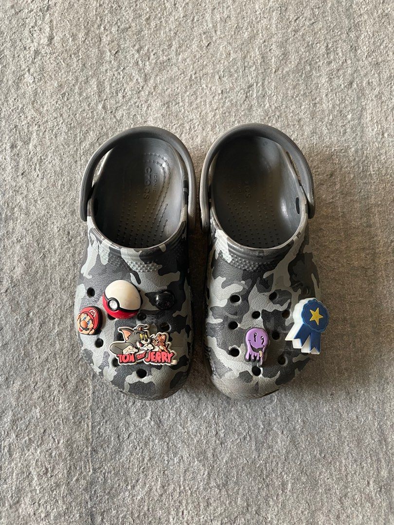 Fur camo crocs online