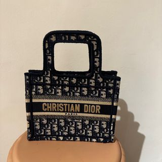 💯 %Original Anthentic Christian Dior Tote bag in small size, Luxury, Bags  & Wallets on Carousell