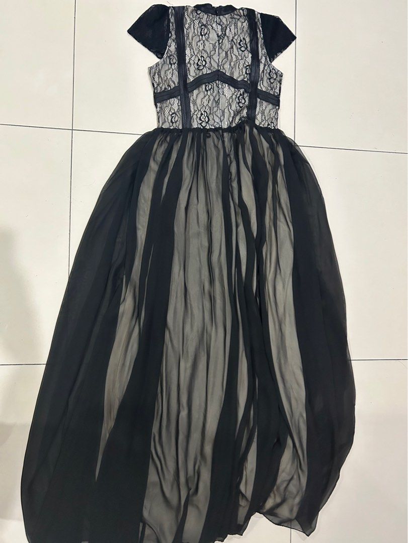 Black lace cheap flowy dress