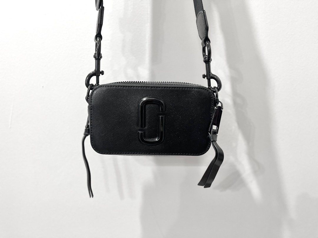 Black shoulder bag 'The Snapshot DTM