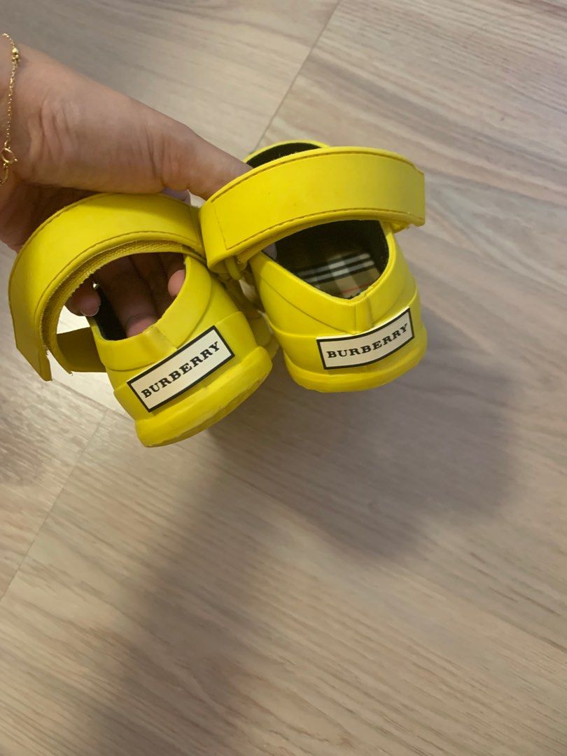 Burberry shoes hotsell kids yellow