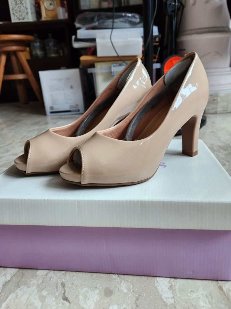 Nude peep toe shoes clearance