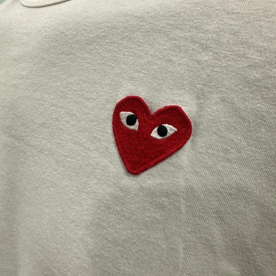 COMME DES GARCONS GARCONS CDG PLAY Men s T Shirt With Red Heart Emblem Filip Pagowski Designed Heart Motif Size XL White