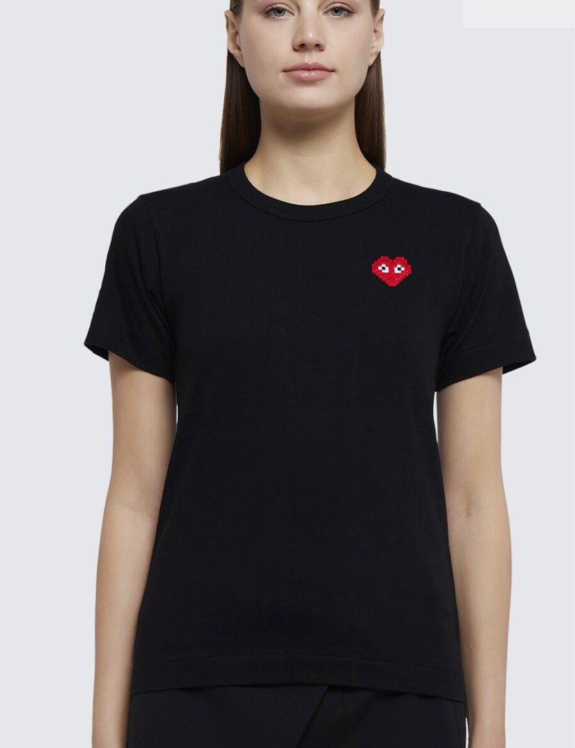 COMME DES GARCONS PLAY Tee With Pixel Red Heart Size L LADIES, Women's  Fashion, Tops, Shirts on Carousell