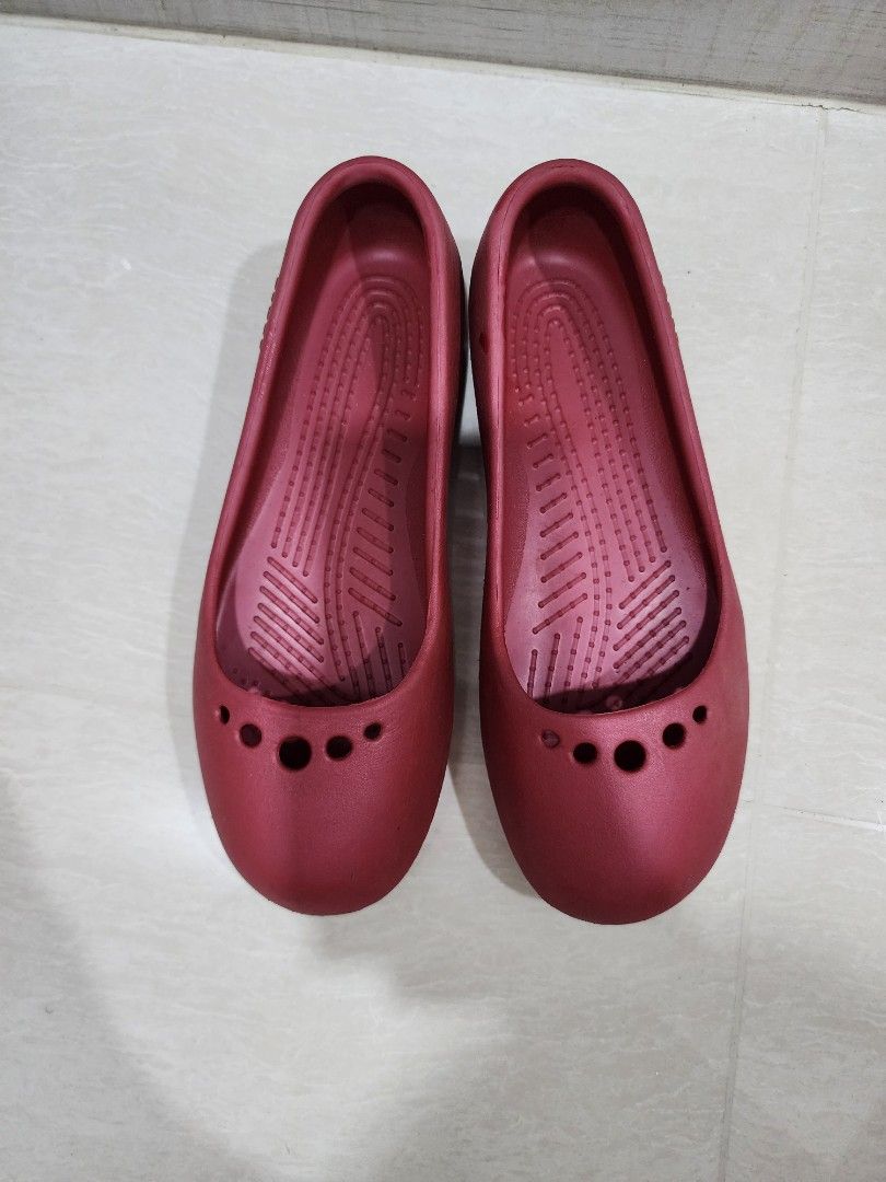 Red sale crocs flats