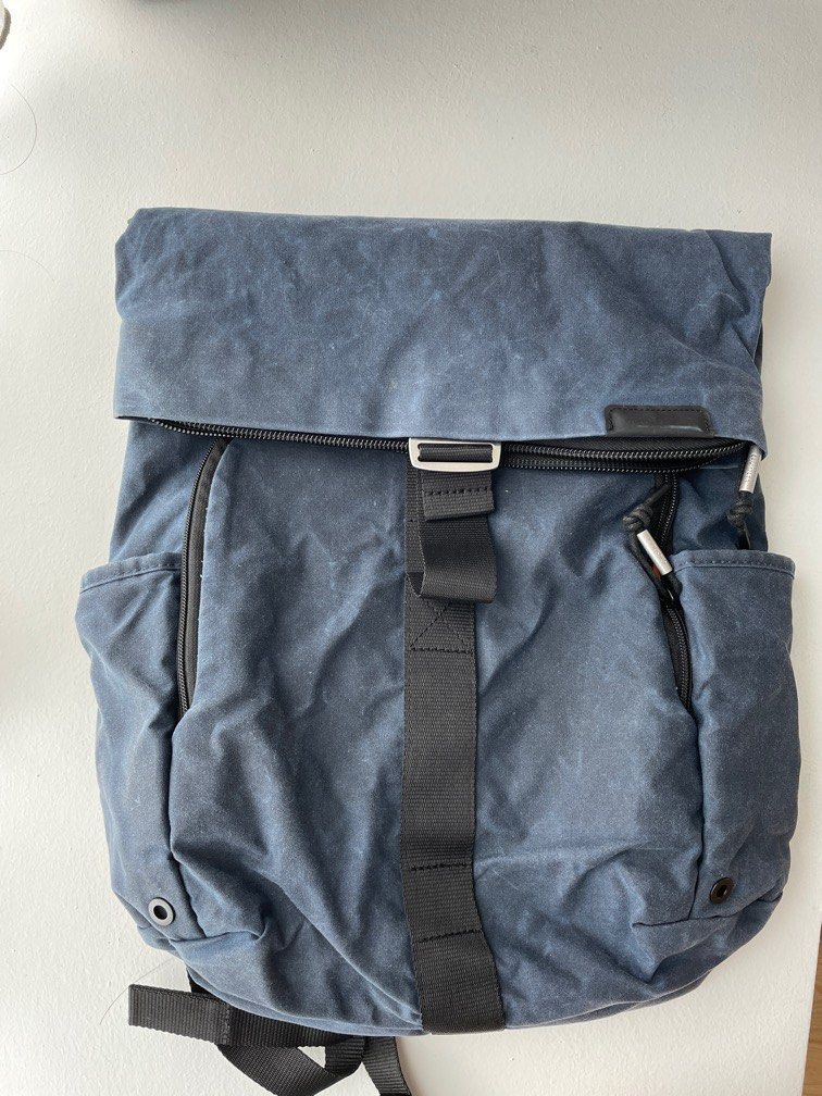 Crumpler waxed canvas store