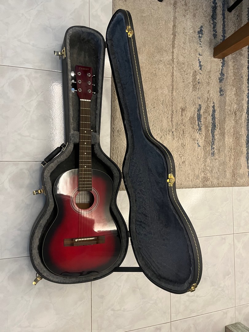 Denver DD34S 3/4 Red Guitar, Hobbies & Toys, Music & Media, Musical