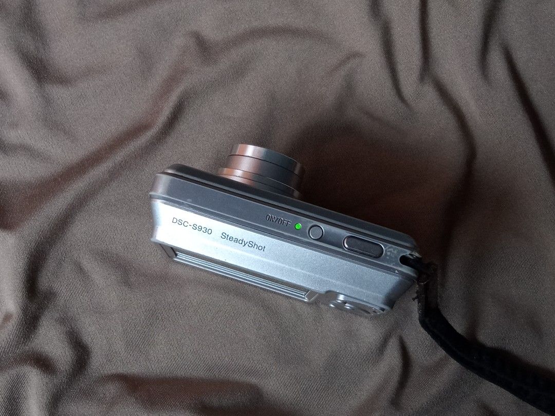 Sony Cyber-shot DSC-S930 10 Mégapixels - Pour Pièces / Ne Fonctionne Pas