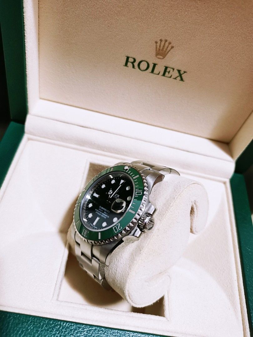 Is the rolex store submariner hulk discontinued