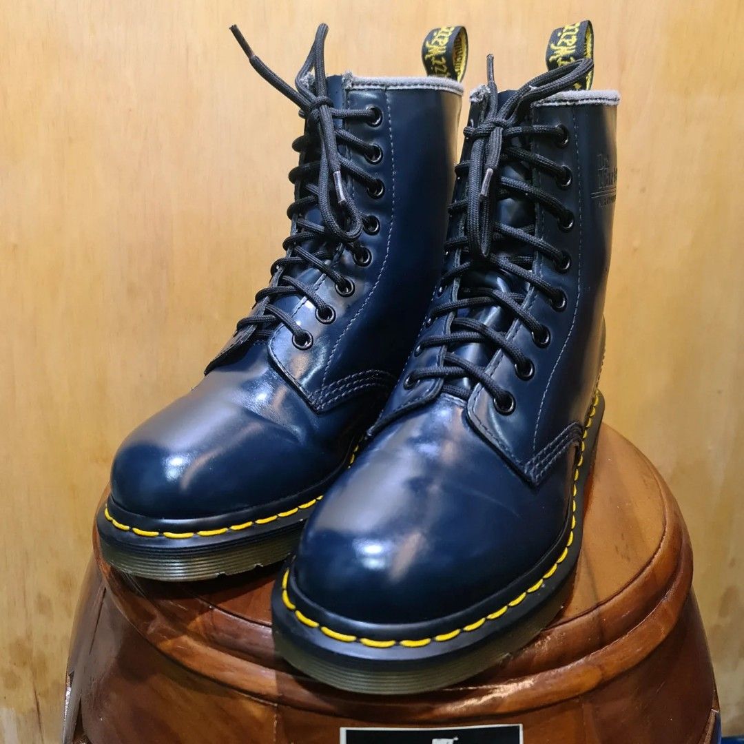 Dr martens best sale navy smooth