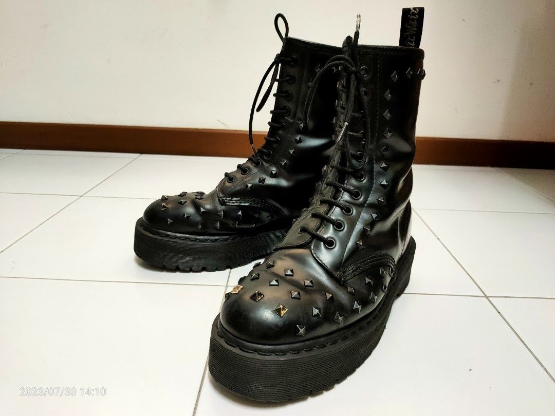 1490 stud dr martens best sale