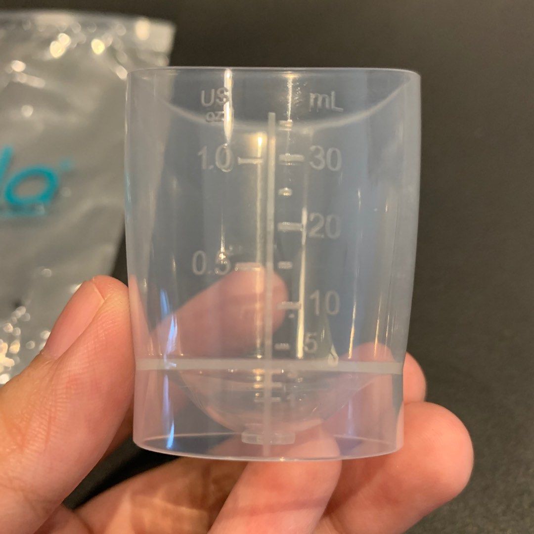 dula cup feeder (Category: Breastfeeding & Bottle Feeding) located in Quezon City. Submitted by sudo8 (Listing ID 1250163748, Image 2). Description: 🤍cup feeder for newborn infants 🤍for cup feeding to avoid nipple confusion for very young babies.