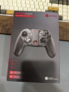 Gamesir G4 Pro Multi-Platform Game Controller