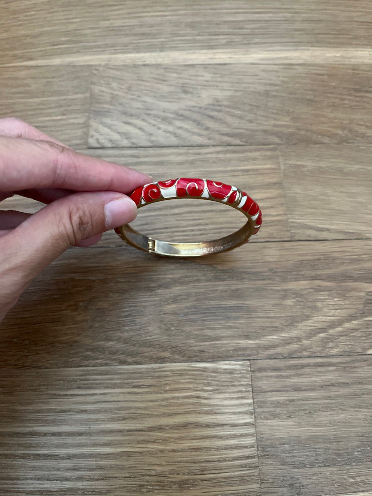 Red enamel bracelet shop