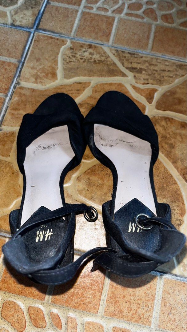 H M black heels Women s Fashion Footwear Heels on Carousell