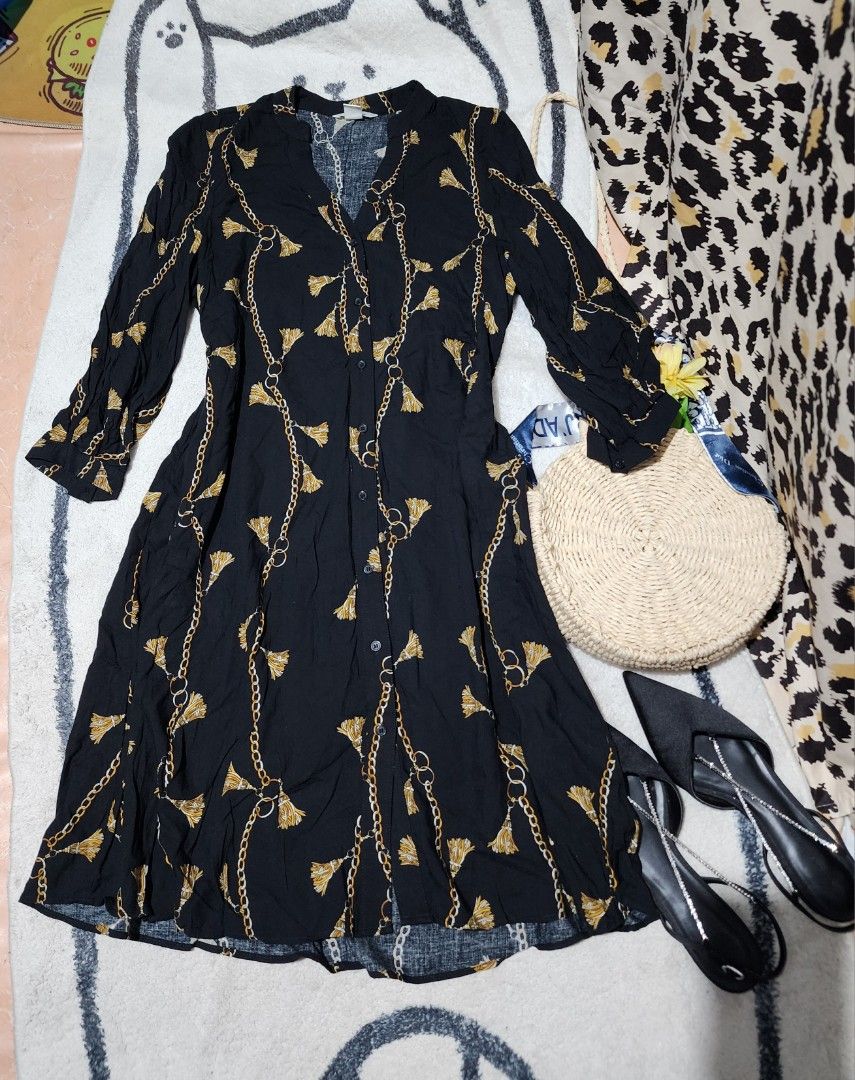 H&m chain deals dress