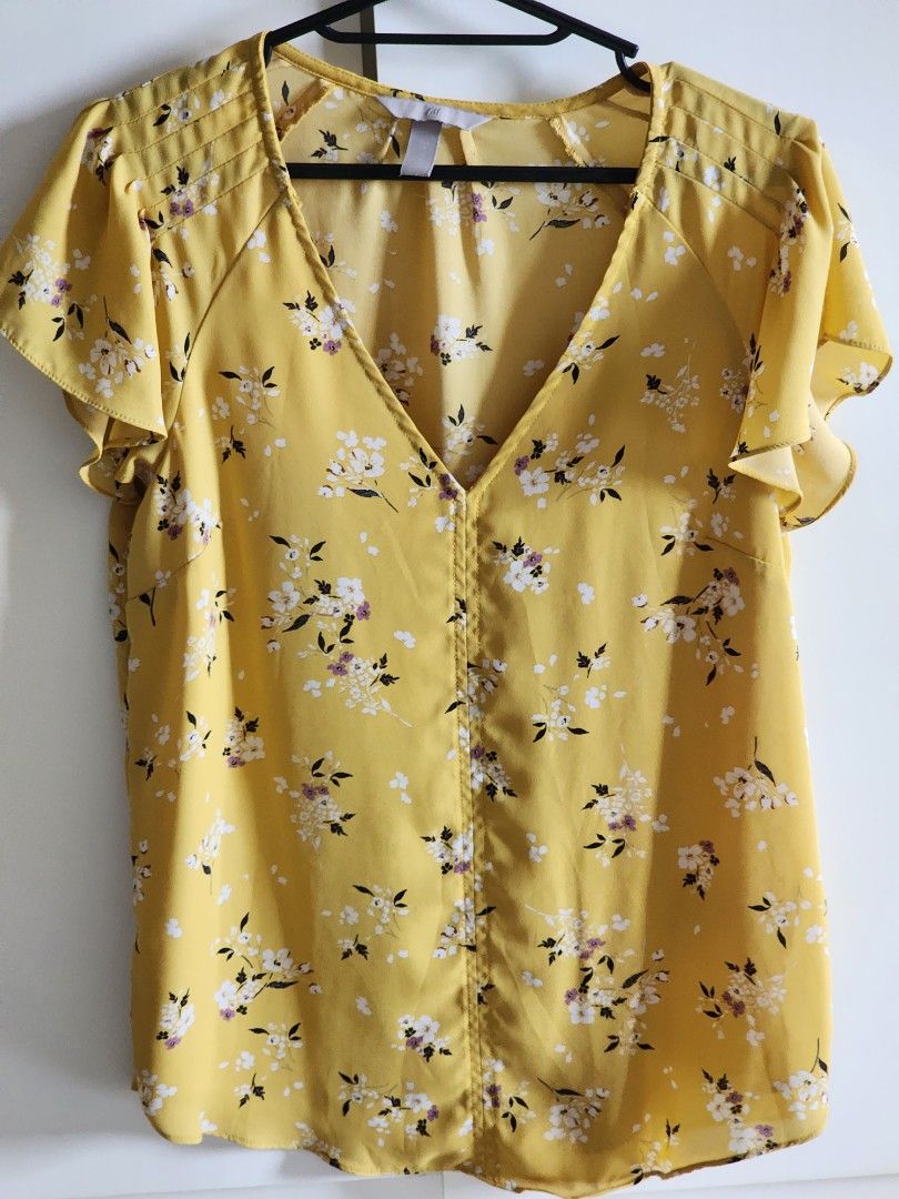 H&m yellow discount floral top