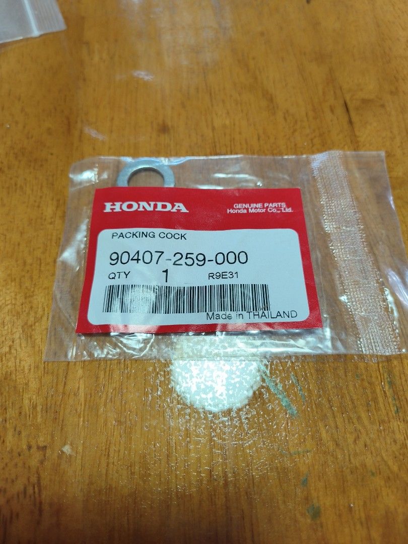 Honda Drain Plug Washer, Motorcycles, Motorcycle Accessories on Carousell