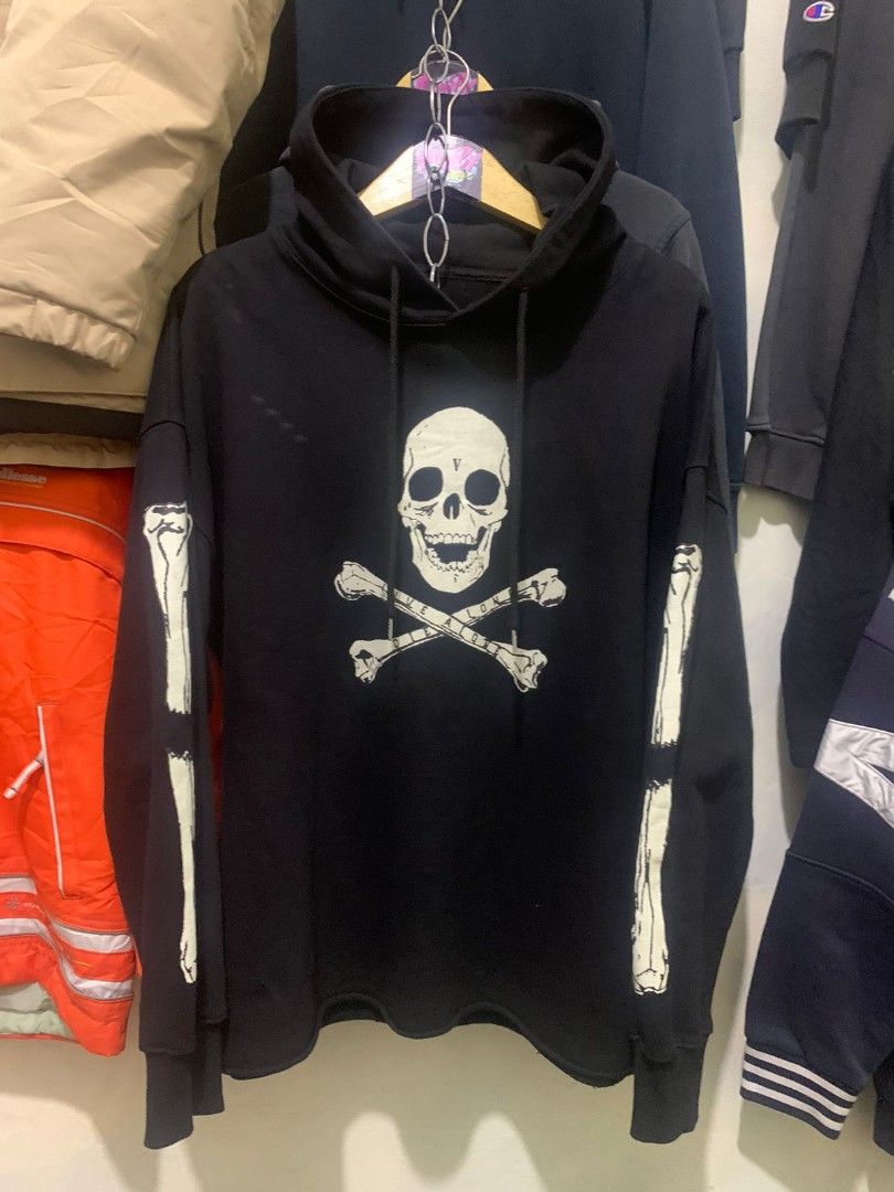 Skull vlone hotsell hoodie