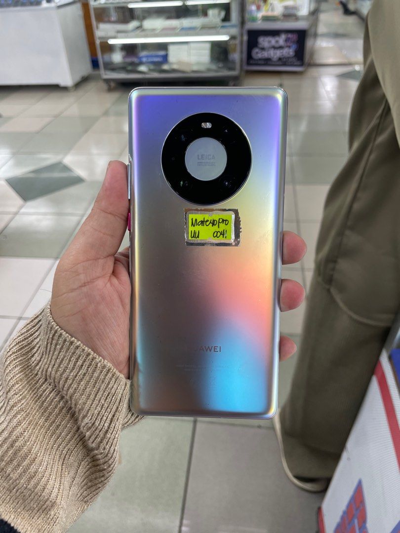 HUAWEI MATE 40 PRO 8/256 DUALSIM OPENLINE NO ISSUE (Category: Huawei) located in Pasig City. Submitted by fairgadgetshop (Listing ID 1250001661, Image 1). Description: OPEN FOR SALE, SWAPPING OR TRADE-IN WE ARE BUYING PRELOVED OR BRANDNEW (EVEN BY BULK) ALL KINDS OF GADGET LAPTOP, IPHONES, ANDROID SMARTPHONES, APPLE WATCH, IPAD ETC. MESSAGE US FOR MORE INFO.✨🧡 (RFS: BUY & SELL) Selling Preloved: HUAWEI MATE 40 PRO 8/256 DUALSIM OPENLINE NO ISSUE