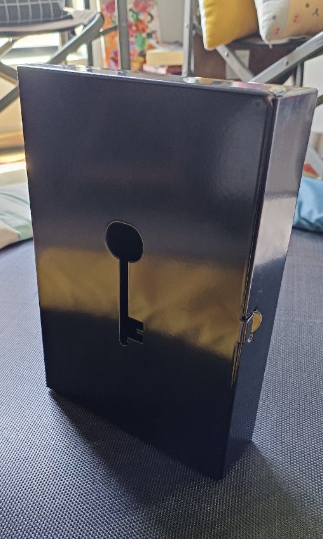 Key cupboard ikea top