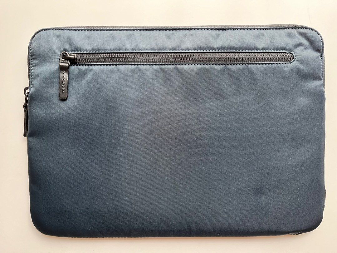 Incase 13 inch Laptop Sleeve