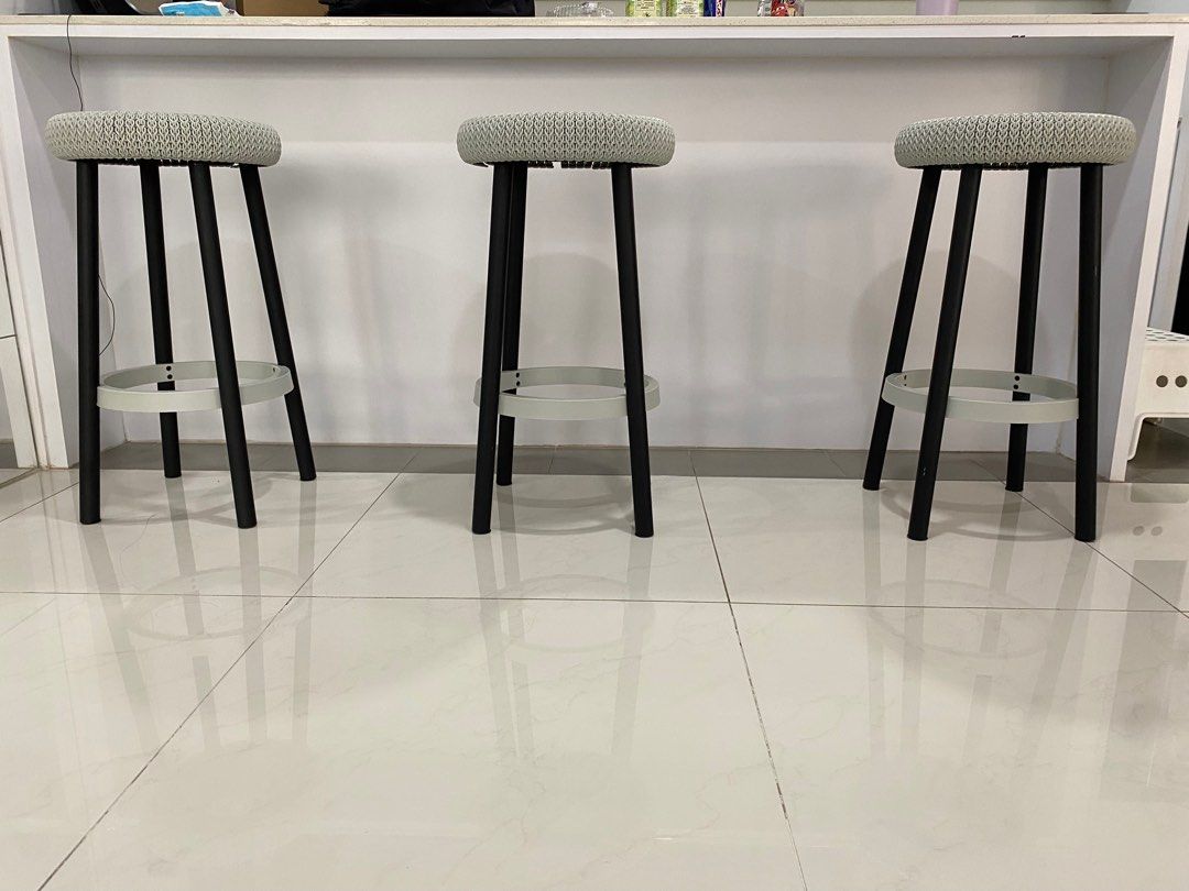 Keter cozy hot sale bar stool
