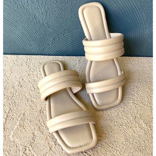 Gemma flat sandal store