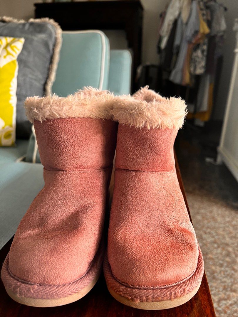 Fuzzy kids boots hot sale