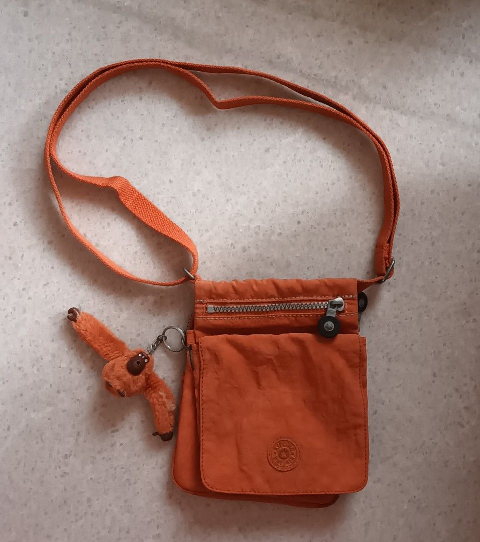 Kipling Sling Bag oren banyak kantong 2nd ada monyet
