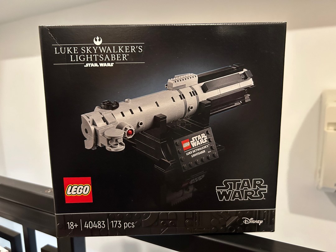 Lego luke skywalker lightsaber online