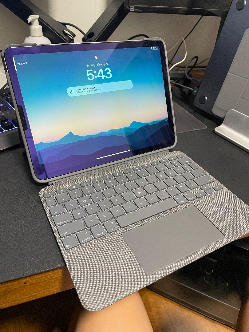 Logitech Combo Touch Keyboard iPad Air 10.9 4th 5th Gen, Computers