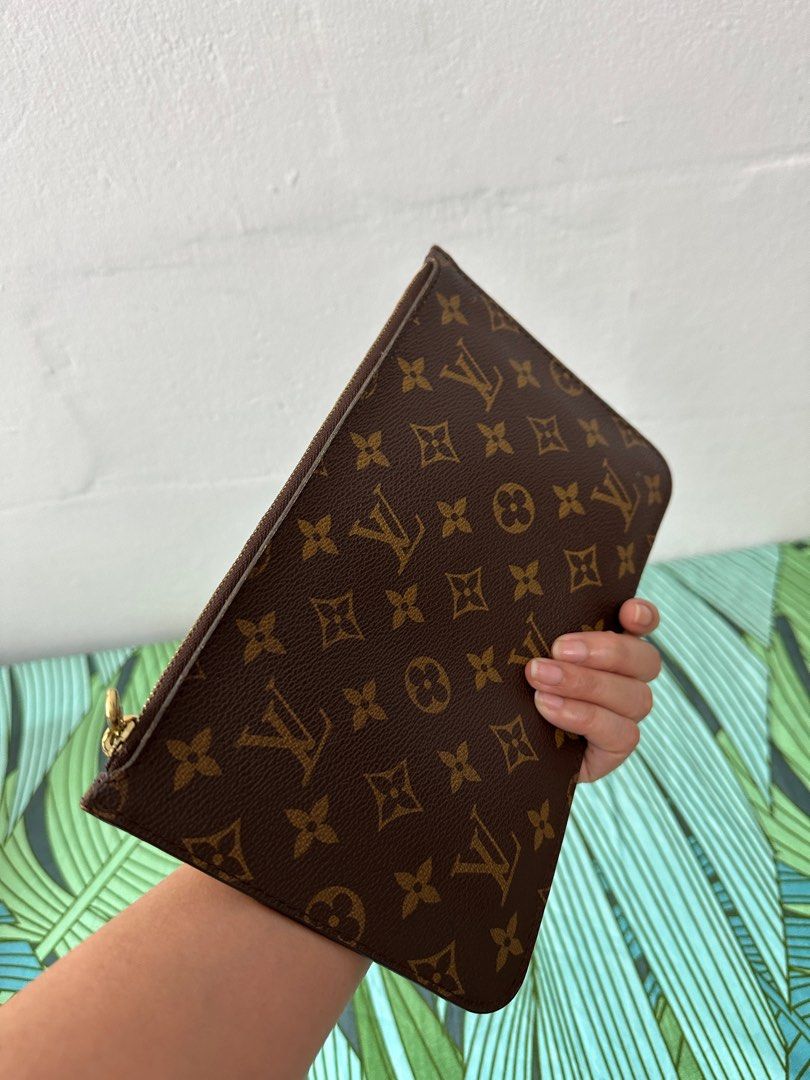 Louis Vuitton LV Neverfull Clutch Bag
