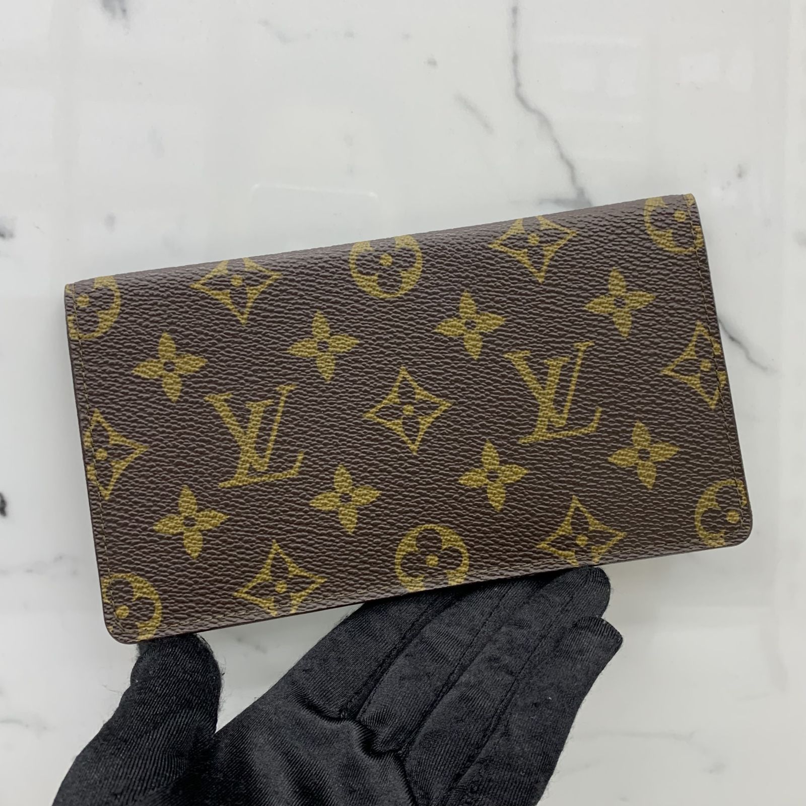 LV ON THE GO WALLET FOR SELL 100% ORIGINAL, Luxury, Bags & Wallets on  Carousell