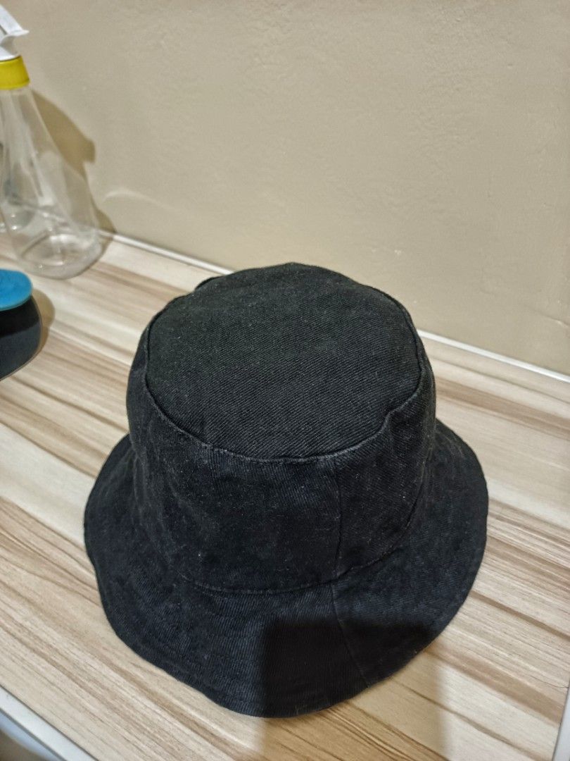 LOUIS VUITTON X SUPREME MONOGRAM DENIM BUCKET HAT (REVERSIBLE), Men's  Fashion, Watches & Accessories, Caps & Hats on Carousell