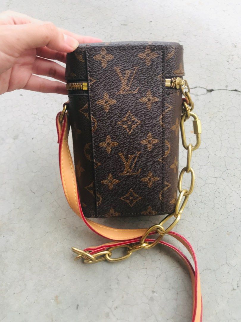 Lv botol sling, Luxury, Bags & Wallets on Carousell