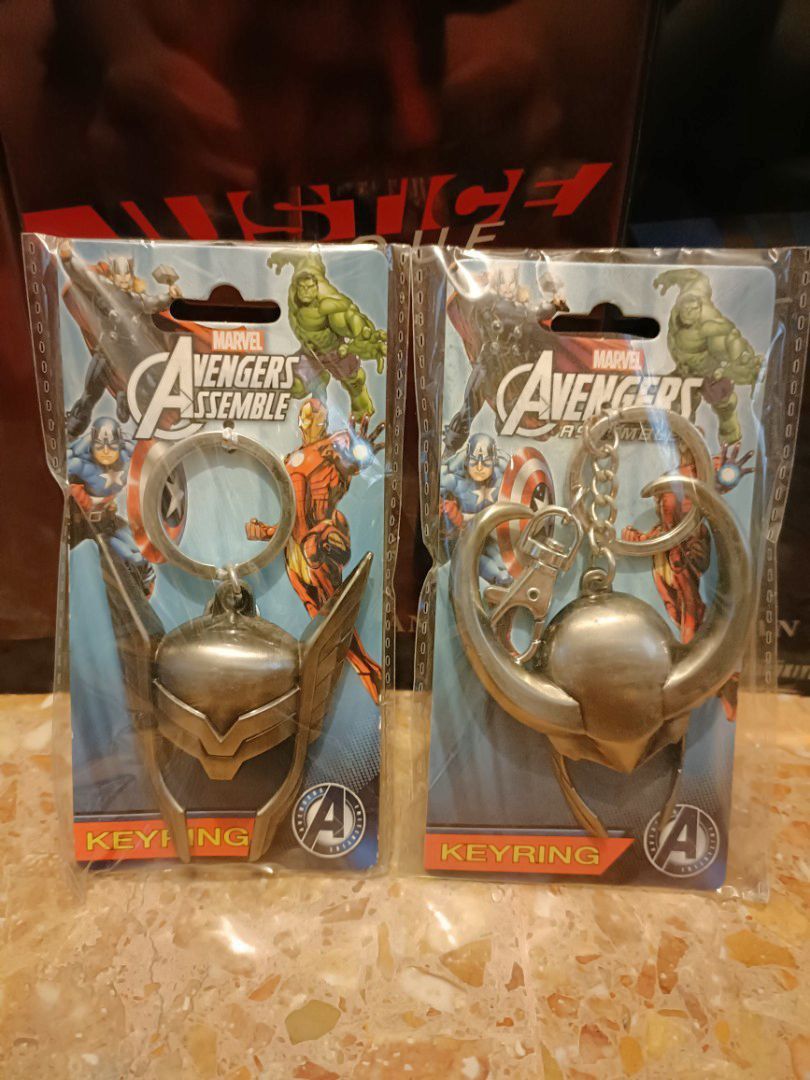 Marvel discount avengers keyring