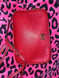 MICHAEL KORS SLING BAG